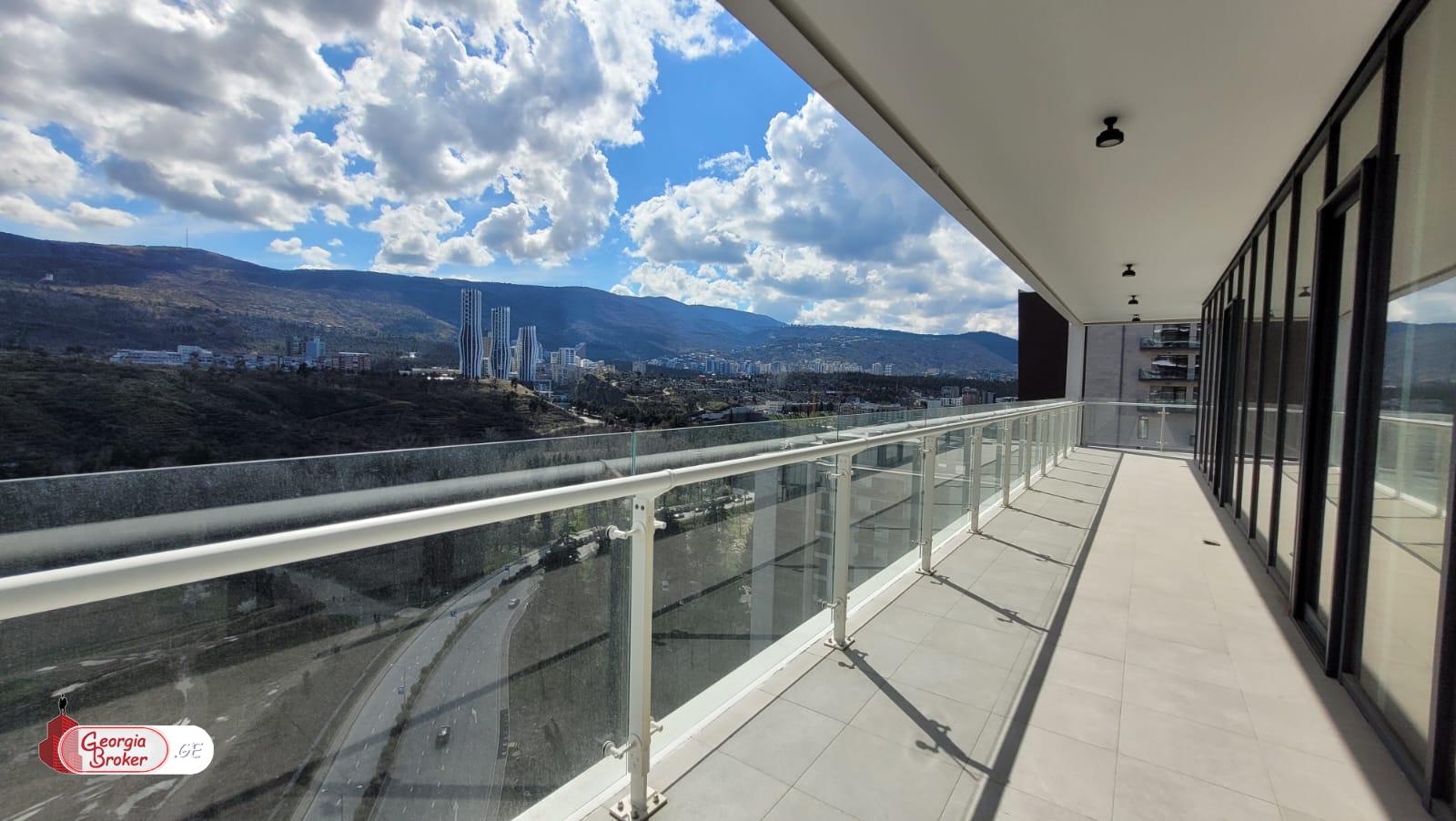 იყიდება ახალი გარემონტებული 5 ოთახიანი ბინა დომუსში, თამარაშვილზე